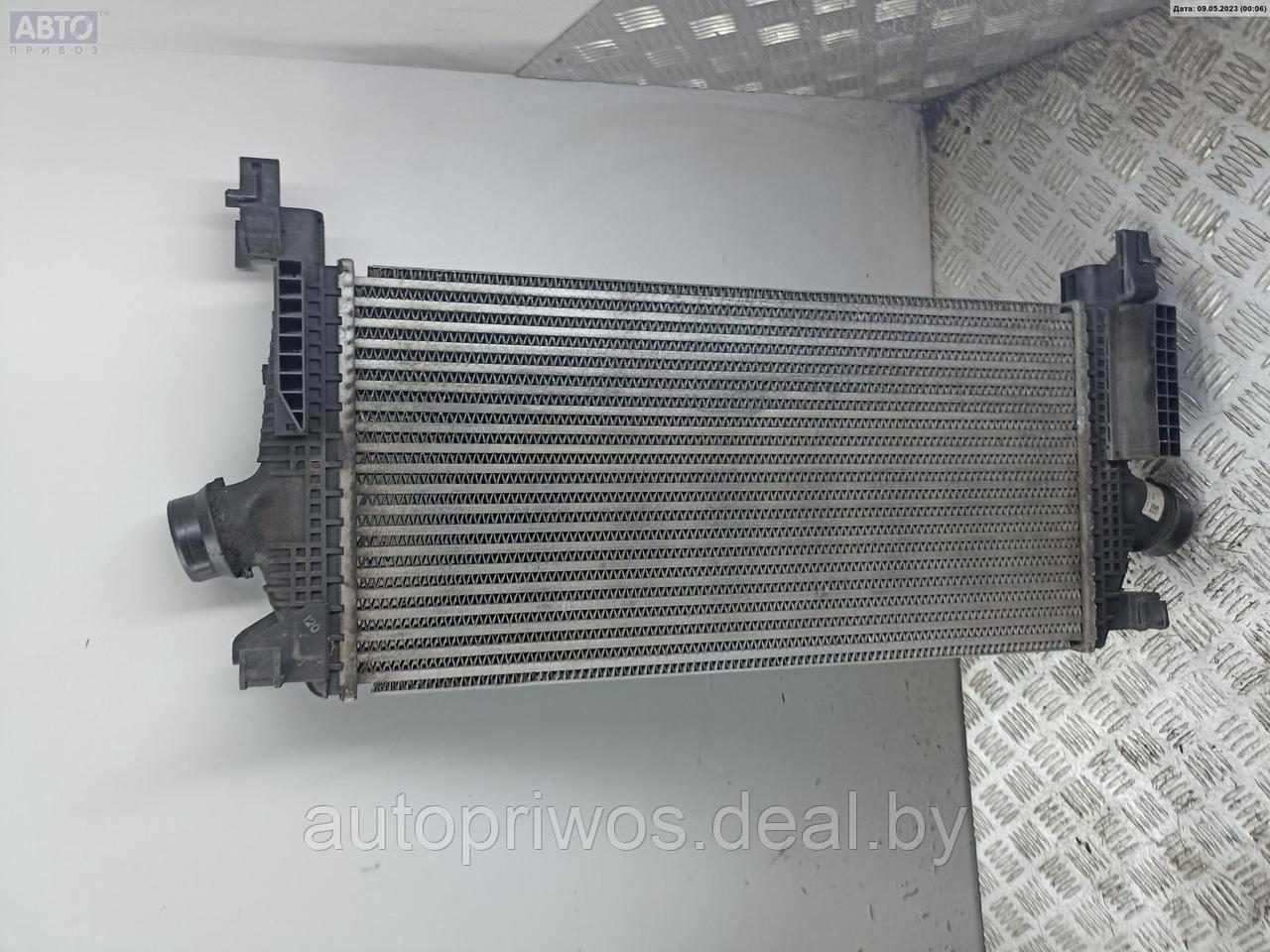 Радиатор интеркулера Opel Astra J - фото 1 - id-p206629557