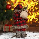 Дед Мороз "В мохнатой шубке с лыжами" 14х30 см, фото 3