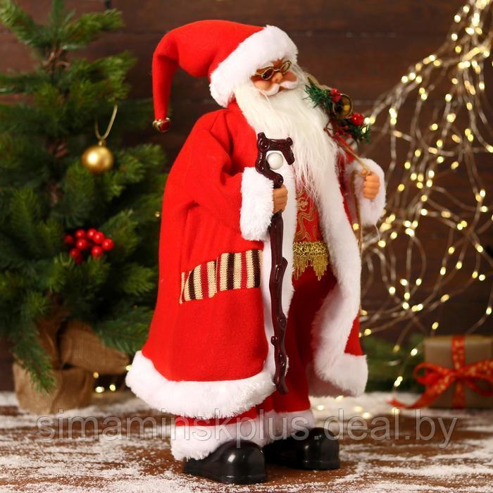 Дед Мороз "В красном костюмчике с орнаментом, с посохом" двигается, 20х50 см - фото 4 - id-p206761039