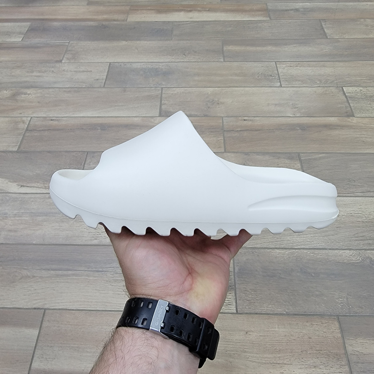 Сланцы Adidas Yeezy Slide Bone 2022