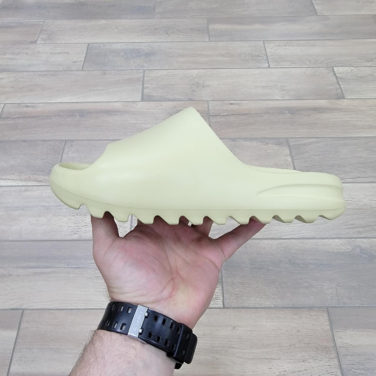 Сланцы Adidas Yeezy Slides Resin 2022 - фото 1 - id-p206893813