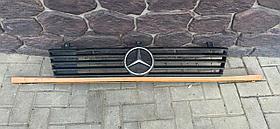 Решетка радиатора Mercedes-Benz Vito W638 2002