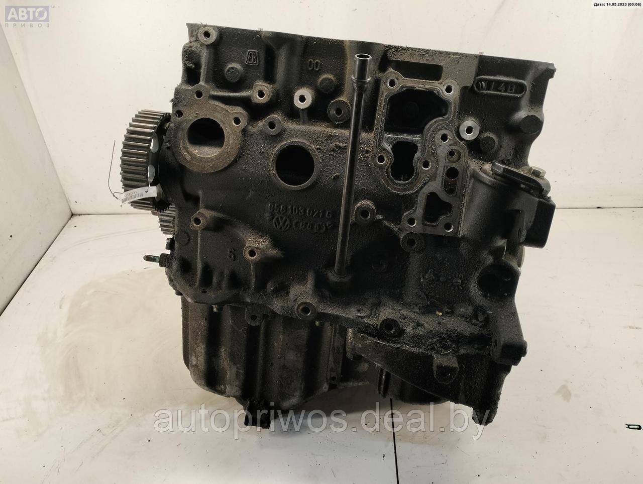 Блок цилиндров двигателя (картер) Volkswagen Passat B5