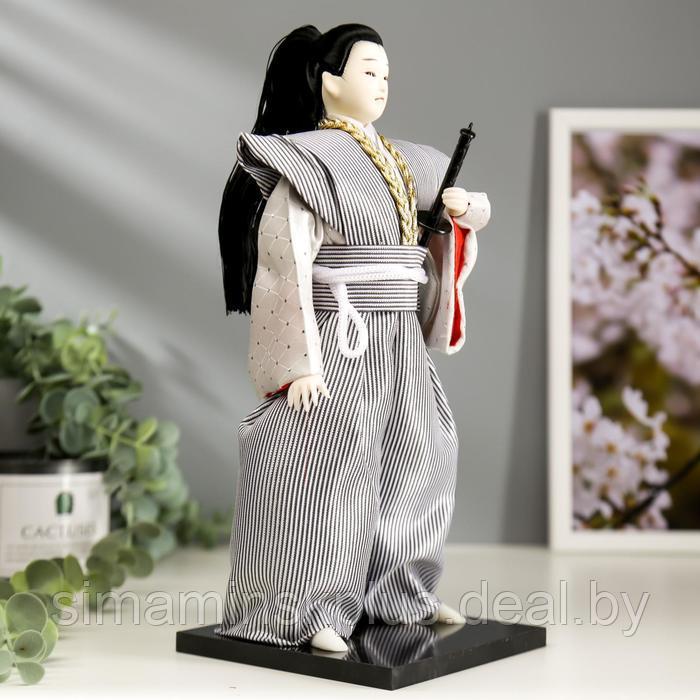Кукла коллекционная "Самурай в сером кимоно с мечом" 30х12,5х12,5 см - фото 3 - id-p206993839