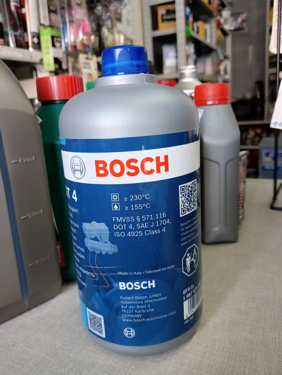 Тормозная жидкость Bosch DOT4 1987479107, 1L - фото 1 - id-p207140090