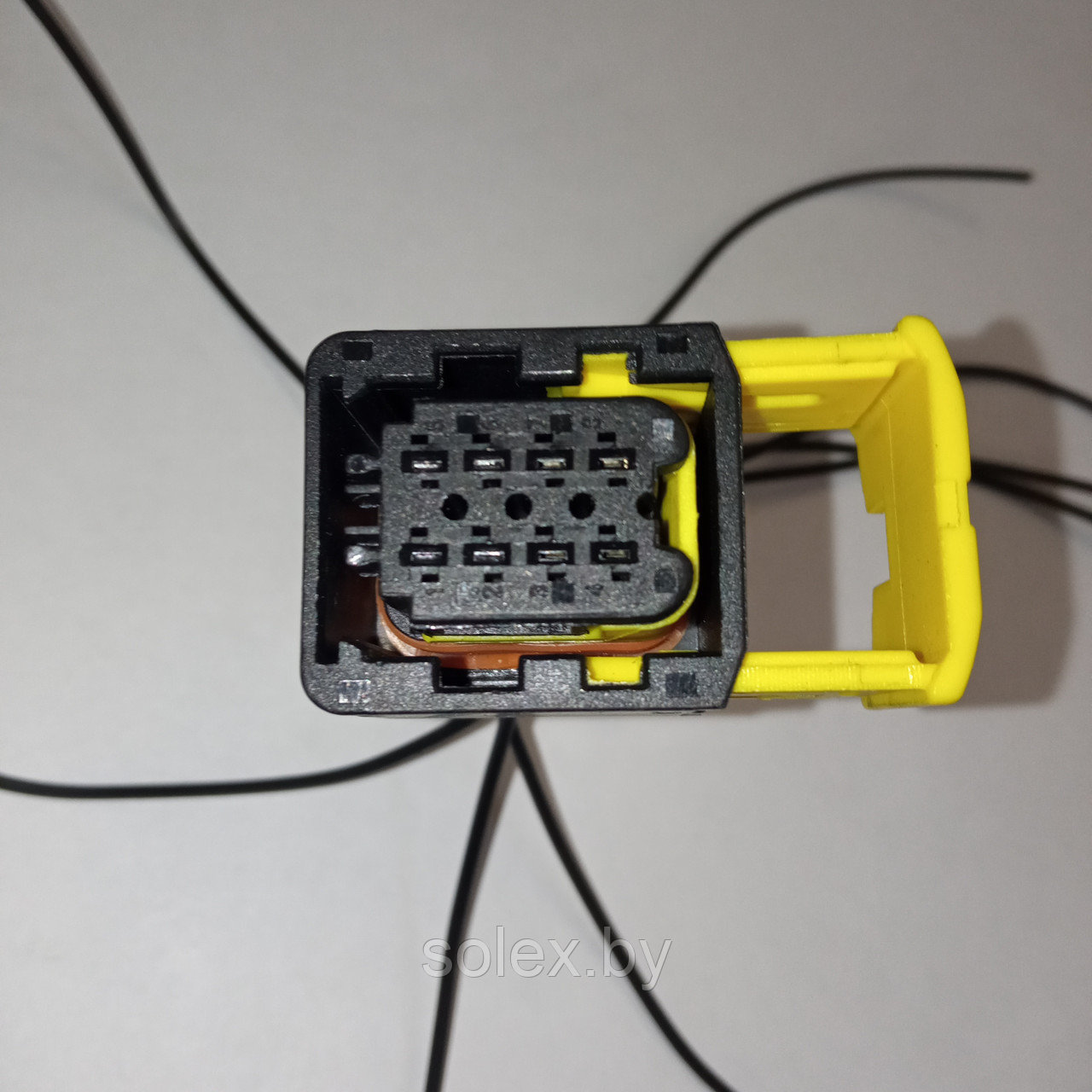 Фишка 8-pin к фонарям DAF LC8/LC10/LC11