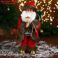 Дед Мороз "В свитере и шубке с коричневым мехом" двигается, фонарь светится, 15х35 см