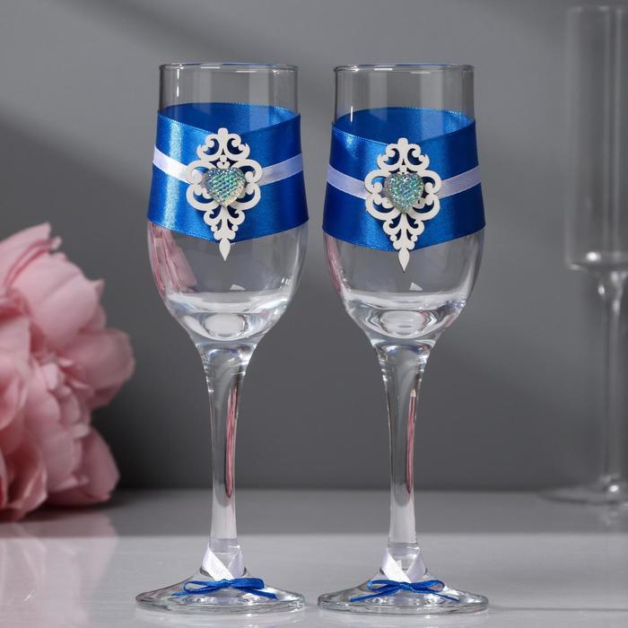 Набор свадебных бокалов "Прага", ручной работы, белый-синий, 6х6х20,5 см, 2 шт. - фото 1 - id-p207464714