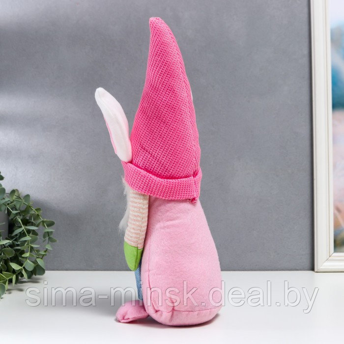 Кукла интерьерная "Гном в шапке с зайчьими ушами, с мешком" розовый 40х14 см - фото 4 - id-p207453591