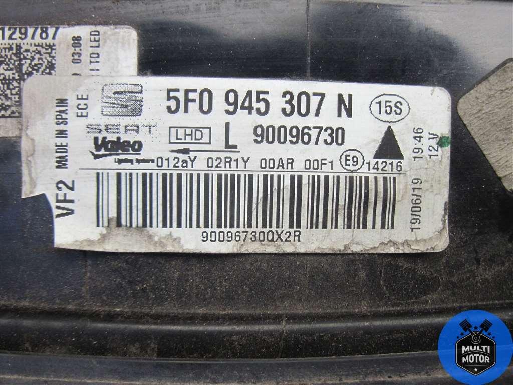 Фонарь крышки багажника левый SEAT Leon 3 (2012-2023) 2.0 TD 2018 г. - фото 2 - id-p207531499