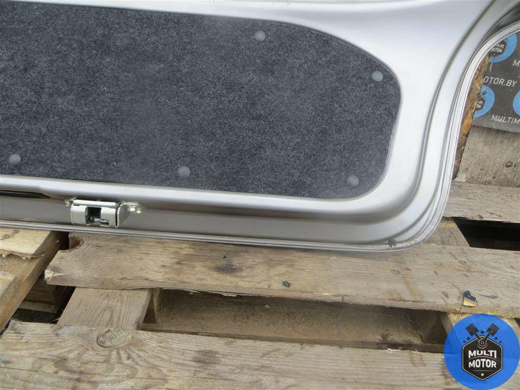 Крышка багажника (дверь 3-5) TOYOTA YARIS I (1999-2005) 1.0 i 1SZ-FE - 65 Лс 2002 г. - фото 5 - id-p207540505