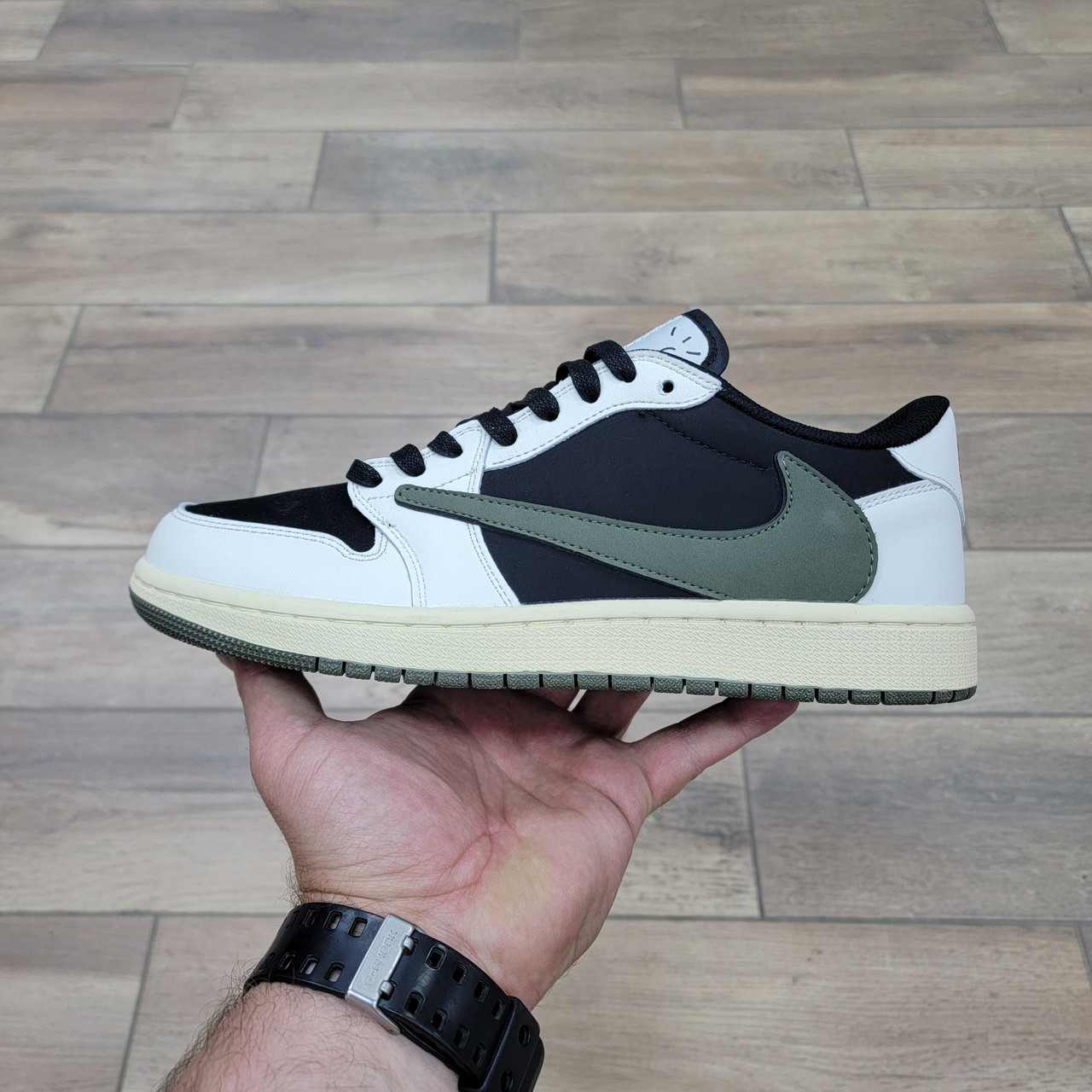 Кроссовки Air Jordan 1 Retro Low OG SP "Travis Scott - Olive" - фото 1 - id-p207520568