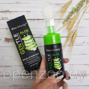 Успокаивающее и очищающее средство (пенка) для умывания Gentle Kiss Beauty ALOE со щеточкой, 150 мл