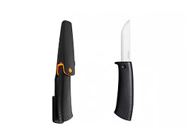 Нож с точилкой Fiskars