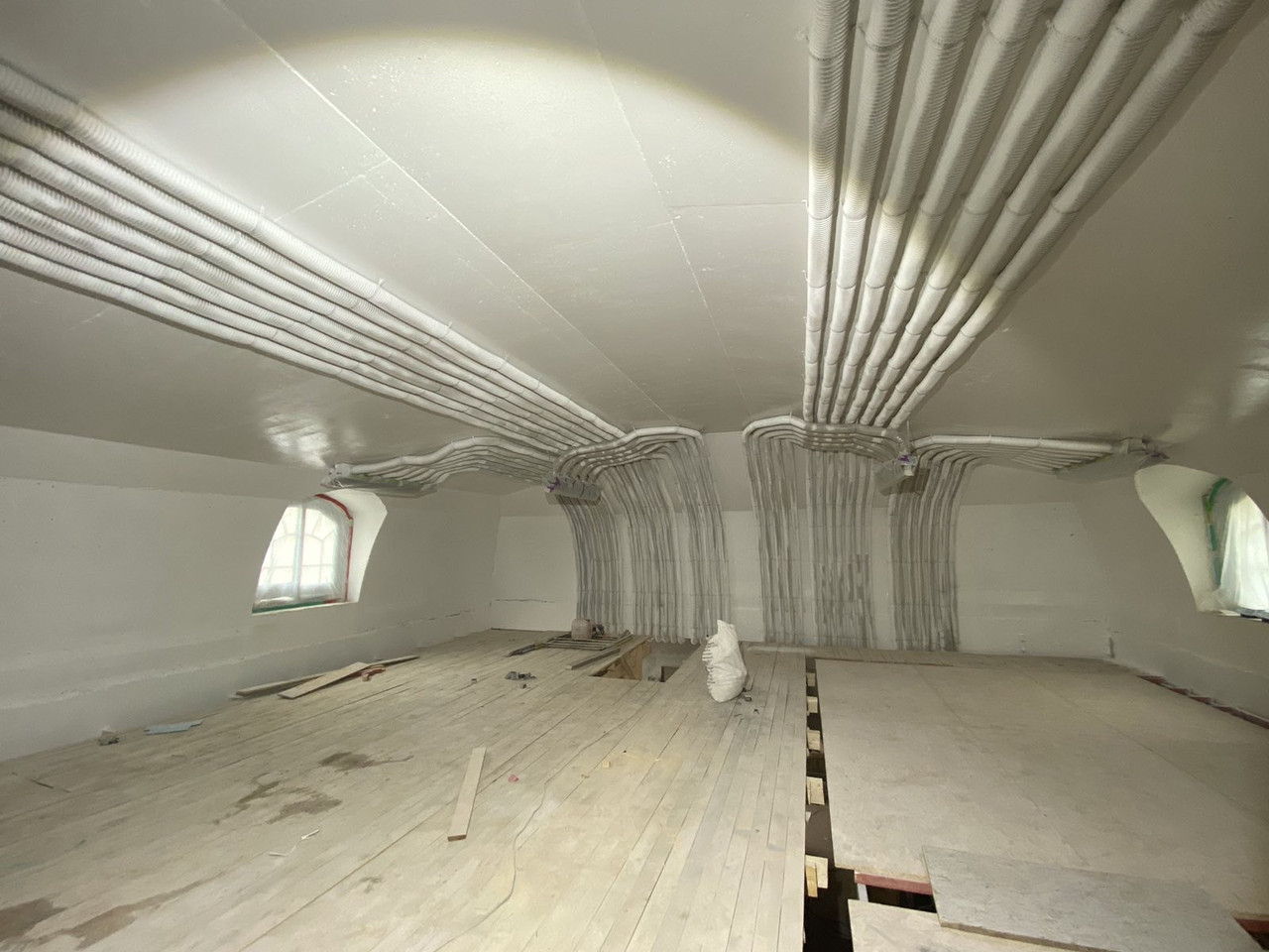 Теплоизоляция потолка, стен, пола  IZOBUD UNIVERSAL