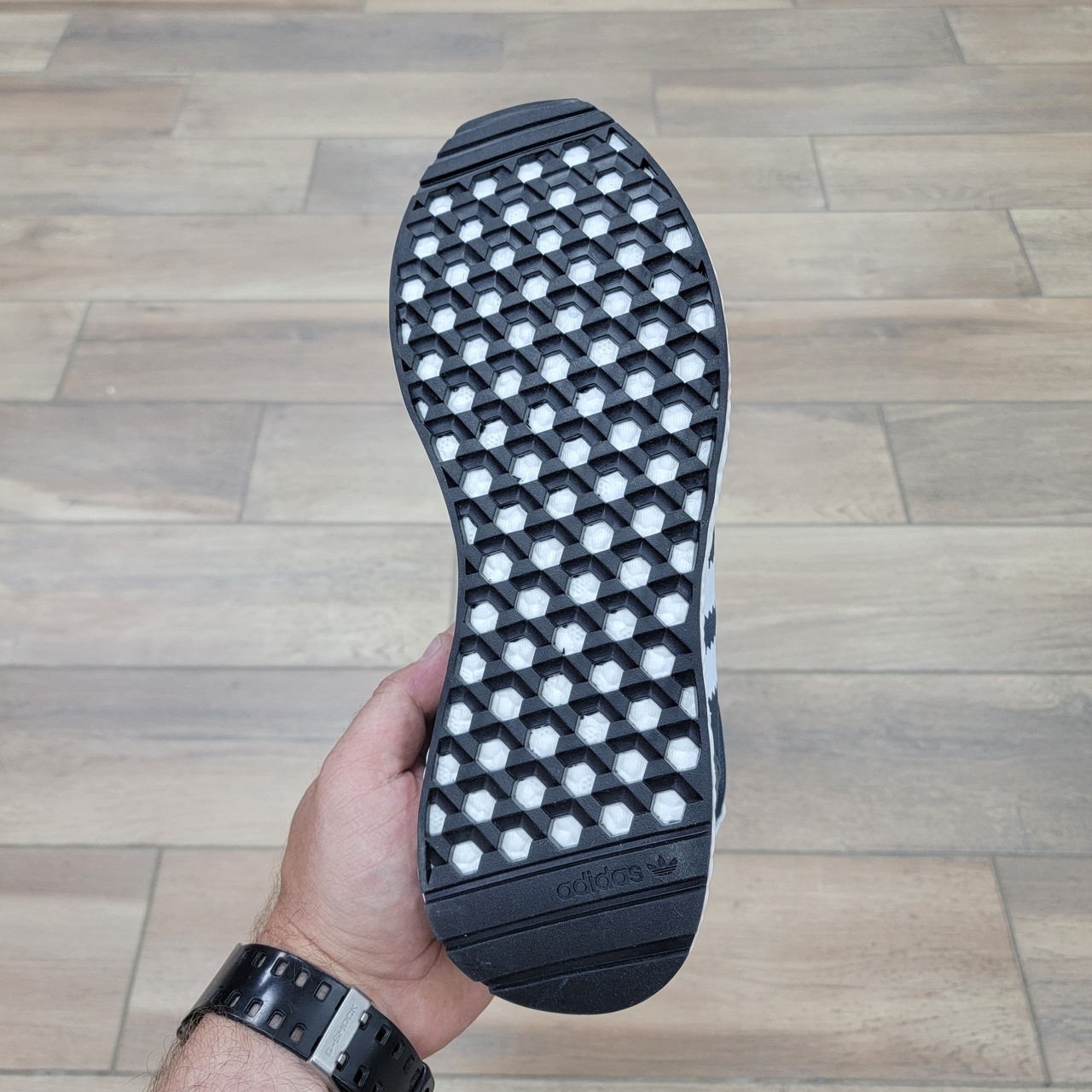 Кроссовки Adidas Iniki Runner Boost Grey / White - фото 5 - id-p96193739