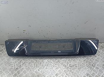 Накладка двери (крышки) багажника Opel Signum