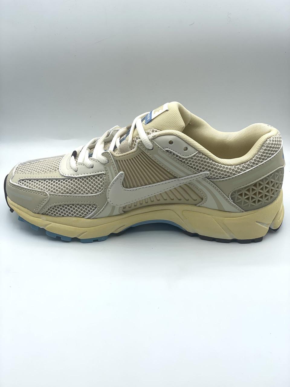 Кроссовки Nike Vomero 5 - фото 3 - id-p207990546
