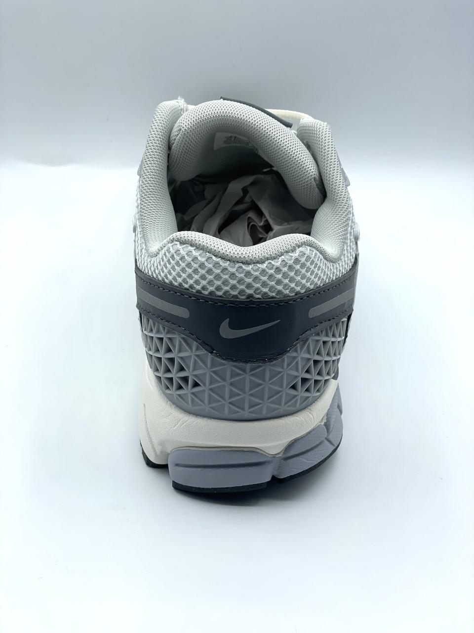 Кроссовки Nike Vomero 5 - фото 5 - id-p207990548