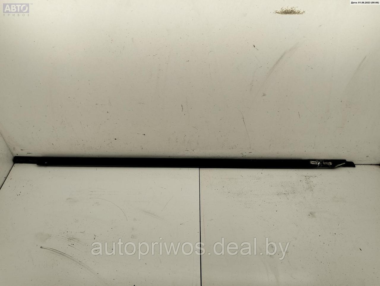 Молдинг стекла двери передней левой наружный Volkswagen Passat B6 - фото 2 - id-p207833719