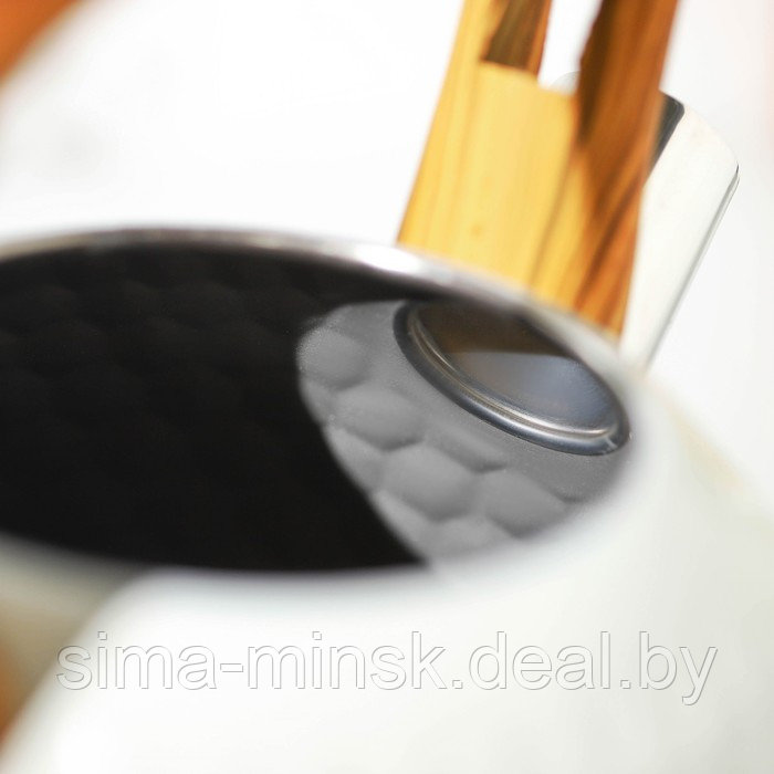 Чайник со свистком из нержавеющей стали Magistro Heat, 3 л, ТРС, индукция, ручка soft-touch, цвет белый - фото 9 - id-p208228001