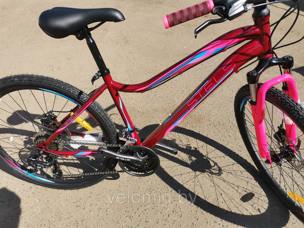 Горный Женский Велосипед Stels Miss 5000 MD 26 V020 (2023)18 рама..вишнёвый.фиолетовый. - фото 2 - id-p168687740