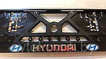 Рамка для номера  ХУНДАЙ [HYUNDAI] с объемными хромовыми буквами и цветными силиконовыми эмблемами