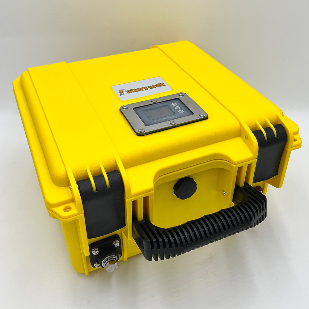 Аккумулятор BatteryCraft Lifepo4 12V 130Ah BMS 100 A c Bluetooth (желтый корпус) - фото 1 - id-p208314172
