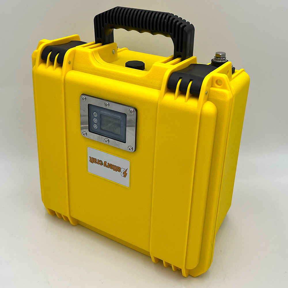 Аккумулятор BatteryCraft Lifepo4 12V 130Ah BMS 100 A c Bluetooth (желтый корпус) - фото 2 - id-p208314172
