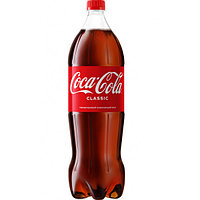 Напиток Coca-Cola Classic газированный 1,0л