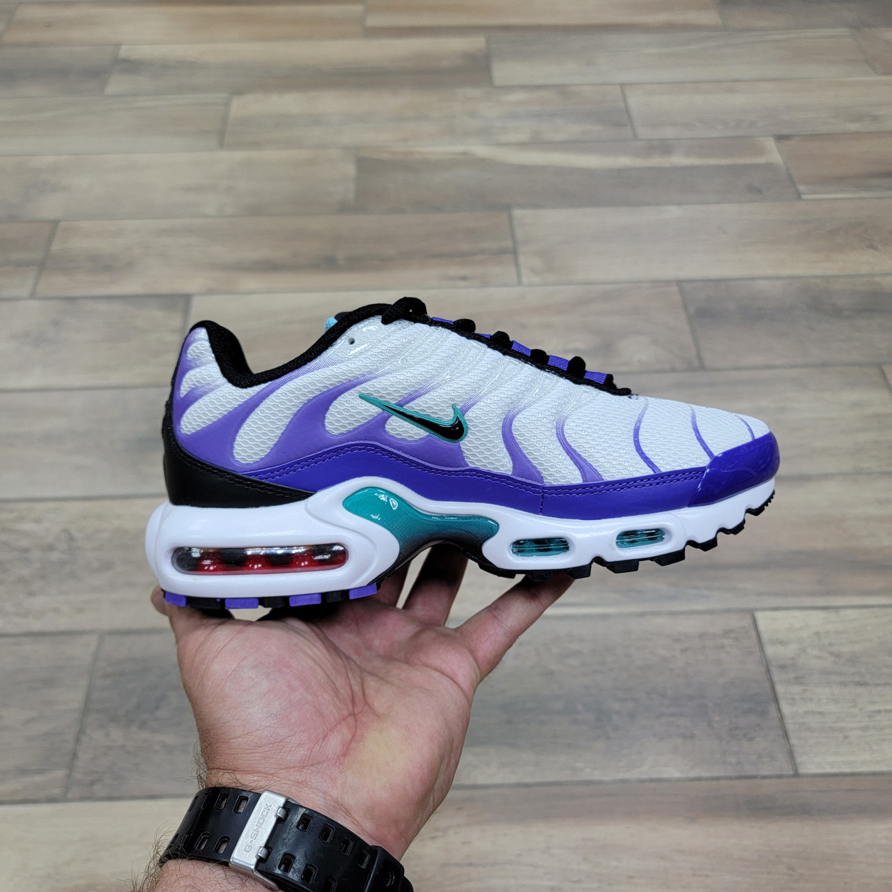 Кроссовки WMNS Nike Air Max Plus Grape - фото 2 - id-p208445477