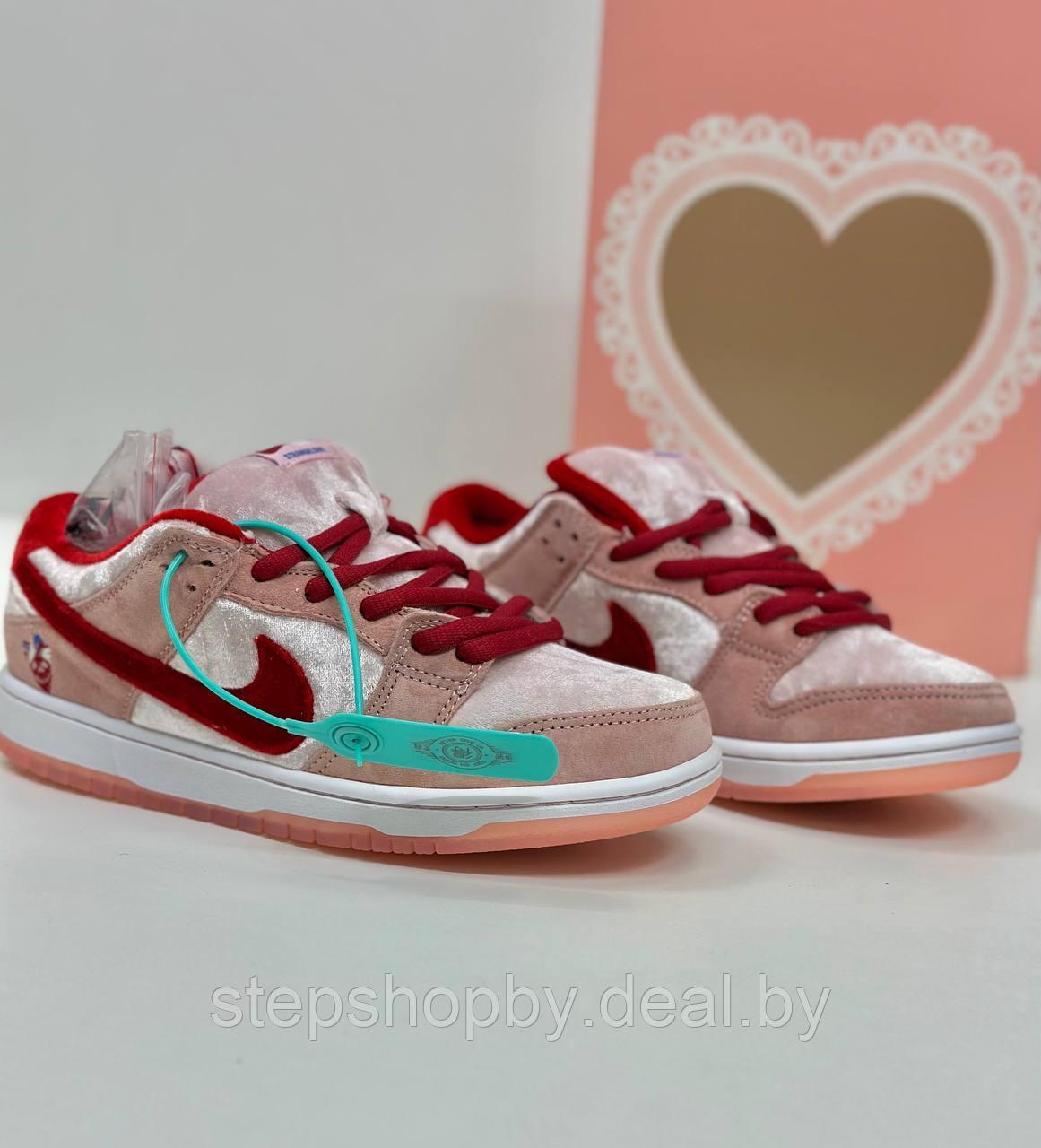 Кроссовки SB Dunk Low Pro StrangeLove - фото 1 - id-p208667811