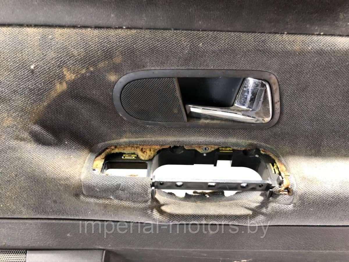 Обшивка двери задней правой (дверная карта) Ford Galaxy 1 restailing - фото 4 - id-p208370063