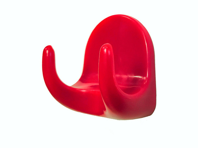 Крючок-вешалка самоклеющийся, двухрожковый, 5 шт., красный, GARDENPLAST (h=44 мм, b=38 мм) - фото 1 - id-p208769515