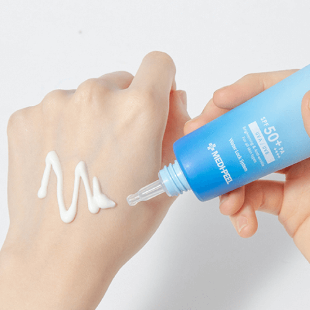 Ультраувлажняющая солнцезащитная сыворотка Medi-Peel Aqua Mooltox Water-Fit Sun Serum SPF 50+ PA++++ 50 МЛ