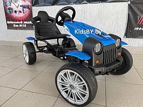 Детская педальная машина RiverToys C222CC (синий) веломобиль, карт