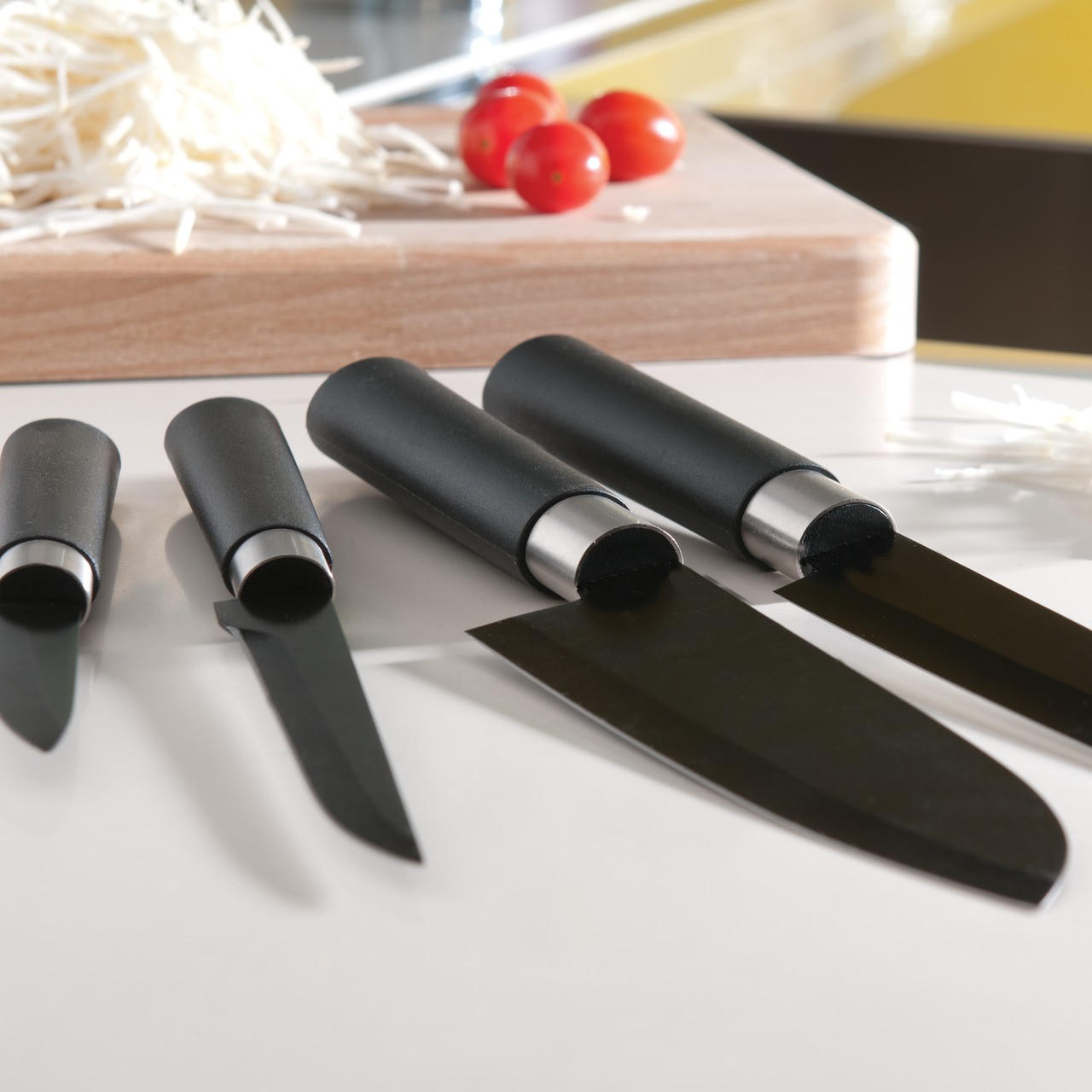 Набор ножей с керамическим покрытием черного цвета Essentials BergHOFF 1304003 - фото 3 - id-p208972196