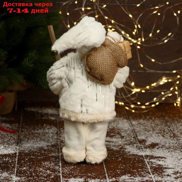 Дед Мороз "В белой шубе, кофте ромбик, с посохом и подарками" 16х30 см - фото 3 - id-p209297211