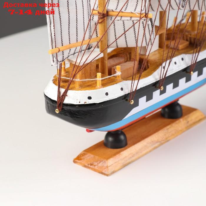 Корабль "Аркхем" четырехмачтовый с белыми парусами, 24*5*23см - фото 4 - id-p209302893
