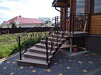 Лестница наружная с ковкой коричневый, винтовая, С центральной стойкой