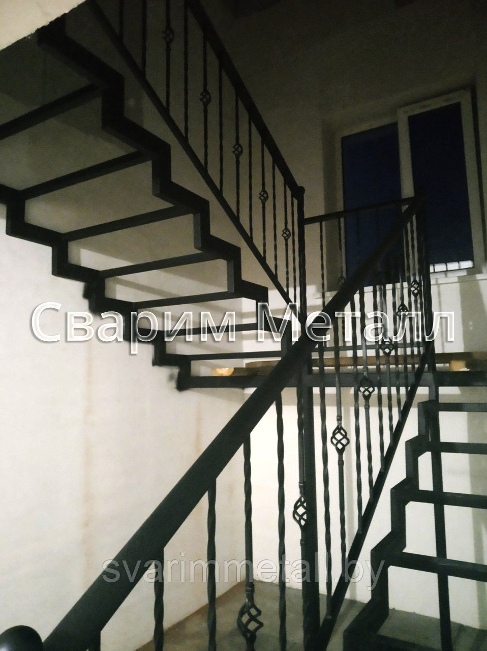 Металлическая лестница в дом - фото 7 - id-p209670235