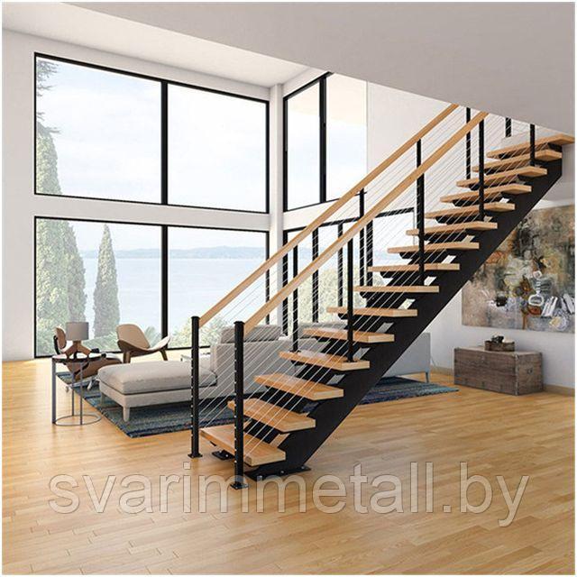 Металлическая лестница в дом - фото 1 - id-p209670236