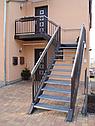 Металлическая лестница на тетиве, наружная, фото 2
