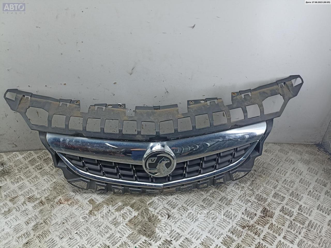 Решетка радиатора Opel Astra J - фото 1 - id-p209662602