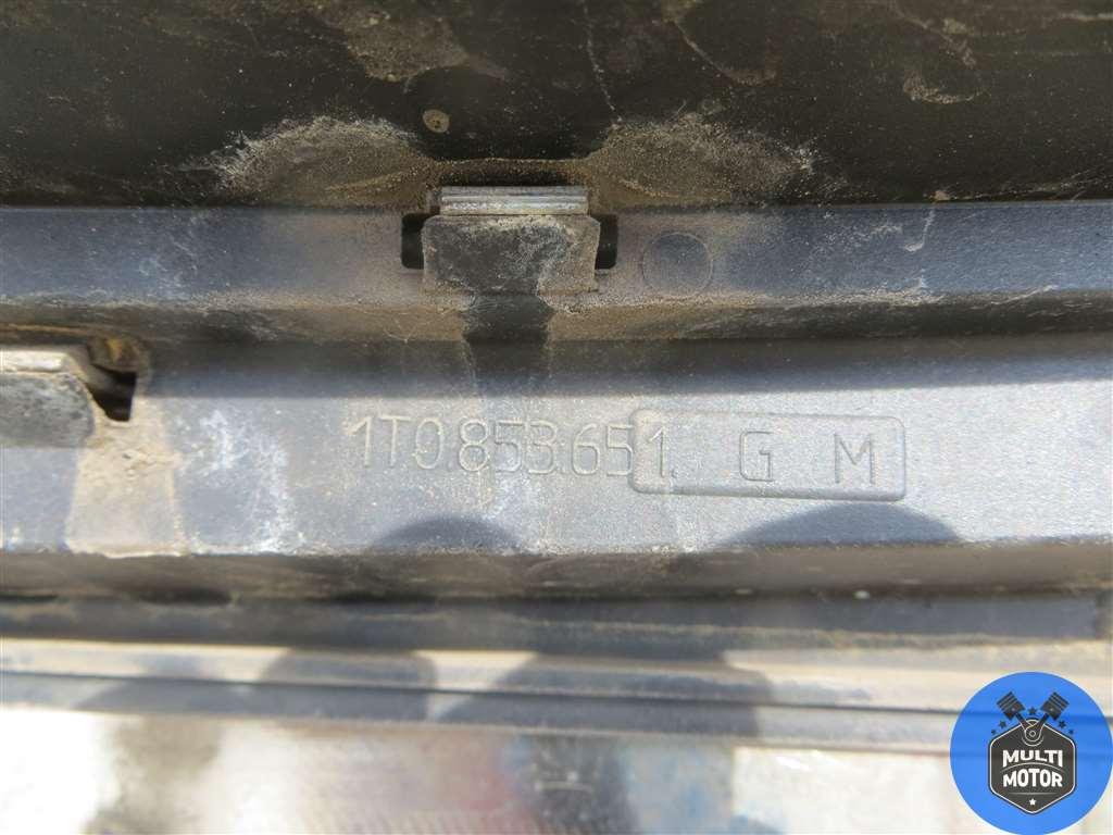 Решетка радиатора Volkswagen Touran (2003-2008) 1.9 TDi BKC 2008 г. - фото 4 - id-p209898733