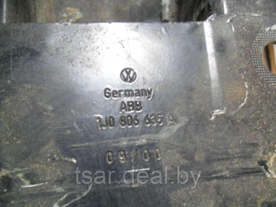 Усилитель переднего бампера Volkswagen Golf 4 (1J0806635A) - фото 2 - id-p137725708