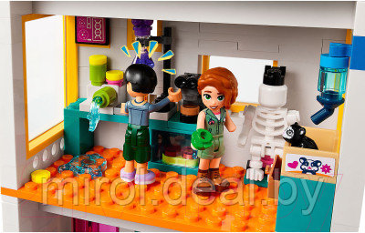 Конструктор Lego Friends Международная школа Хартлейк / 41731_1 - фото 8 - id-p209915431