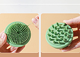 Силиконовая массажная щетка c резервуаром для шампуня Space capsule refillable bath brush (2 насадки) для, фото 2