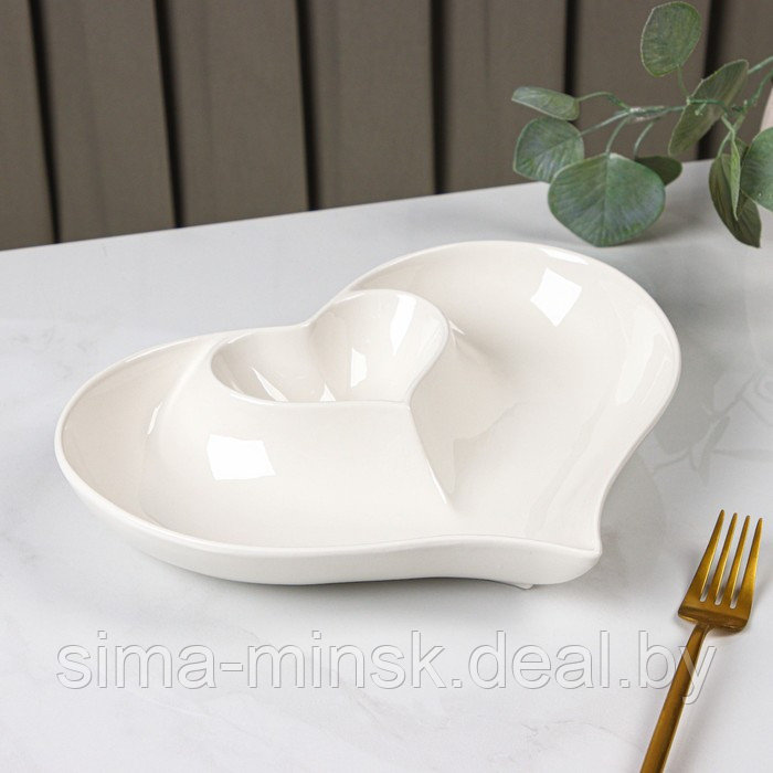 Блюдо керамическое с соусником «Сердце», 28×22×4 см, цвет белый - фото 1 - id-p210192410