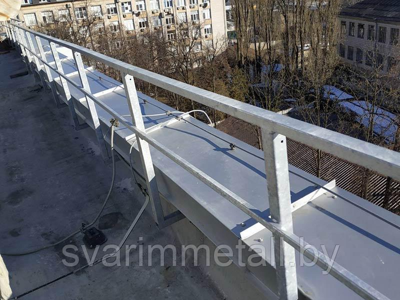 Кровельное ограждение из металла